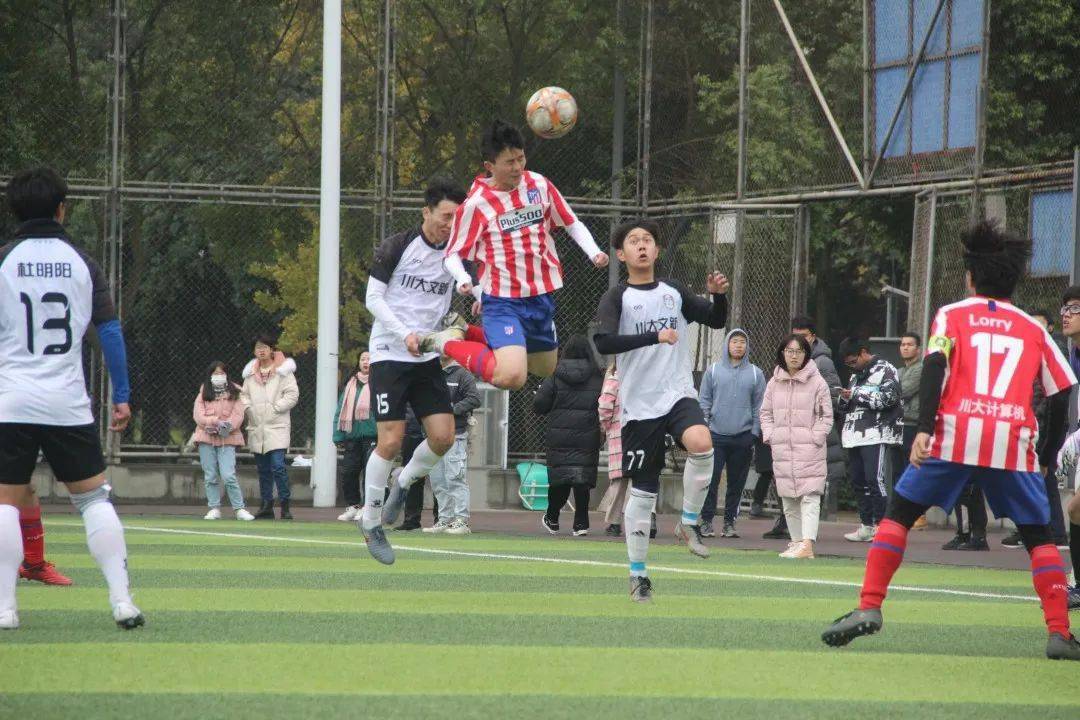  那不勒斯火力全开五球横扫斯佩齐亚  